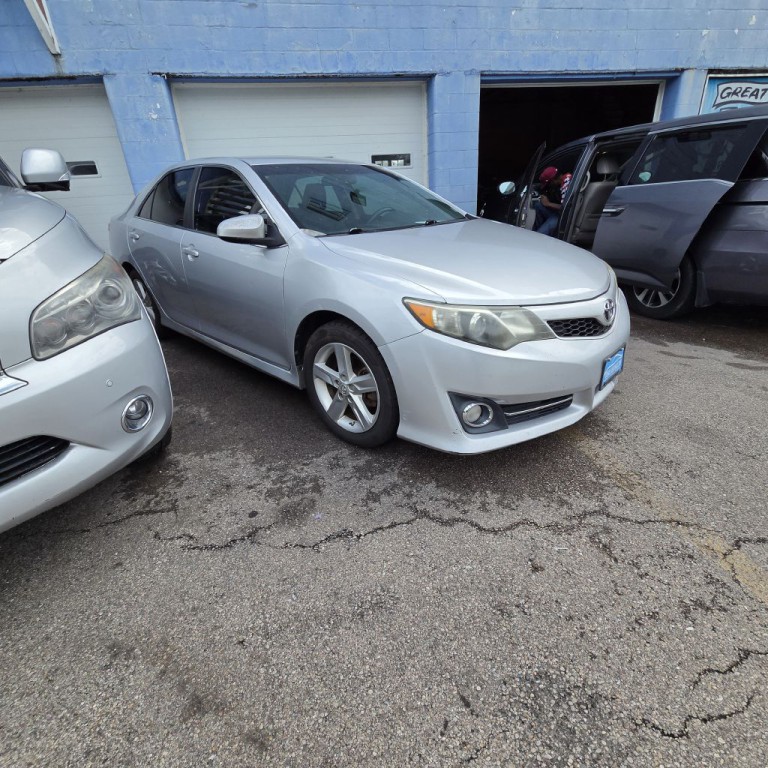 2014 Toyota Camry Image 3
