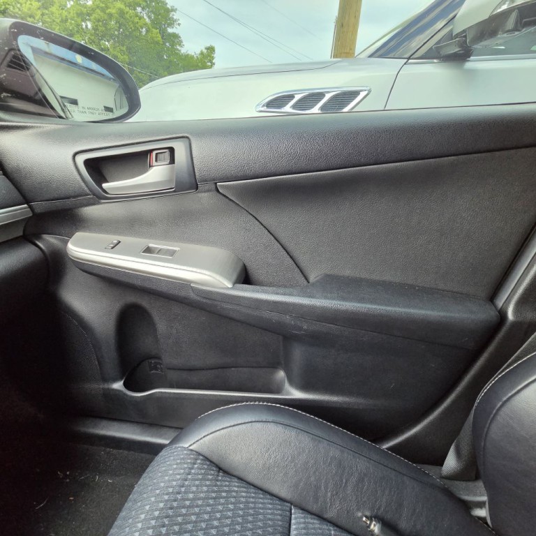 2014 Toyota Camry Image 5