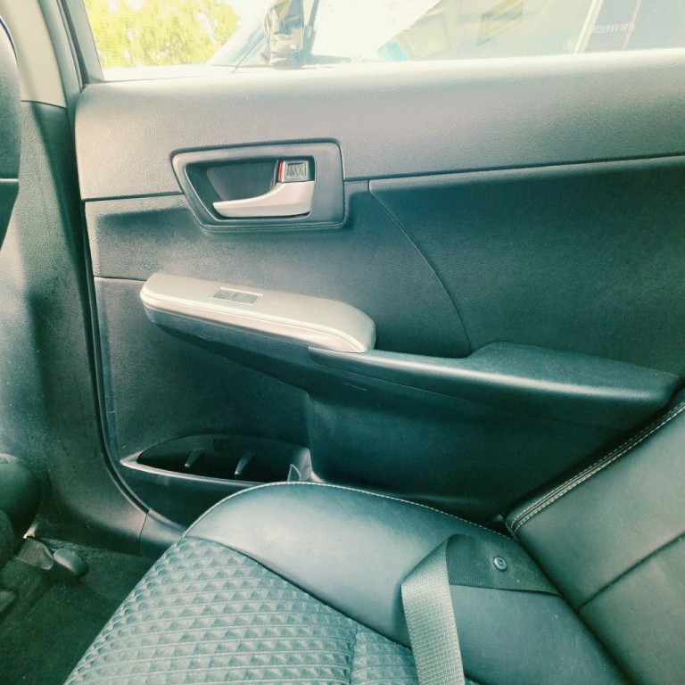 2014 Toyota Camry Image 9
