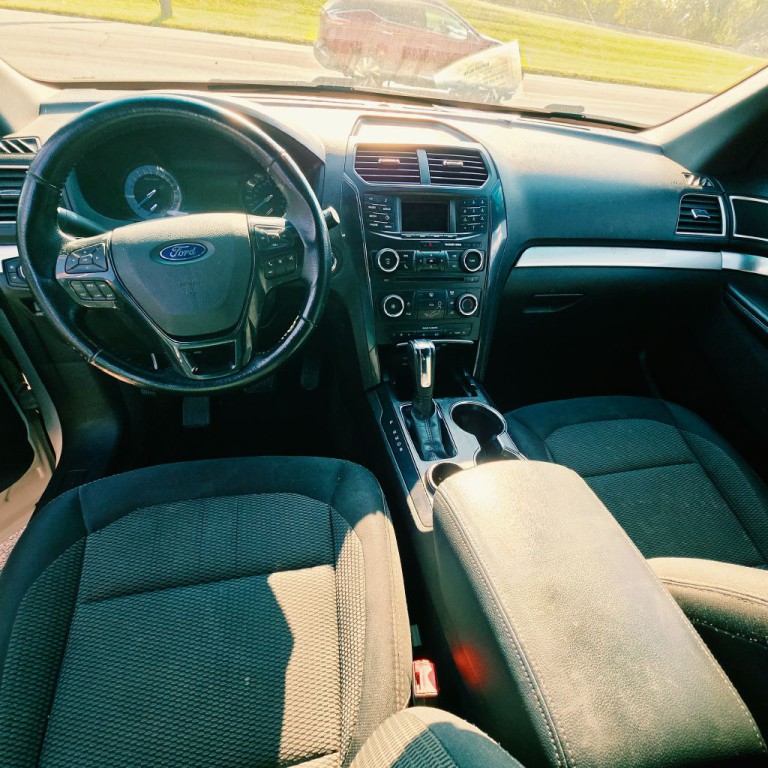 2017 Ford Explorer Image 14