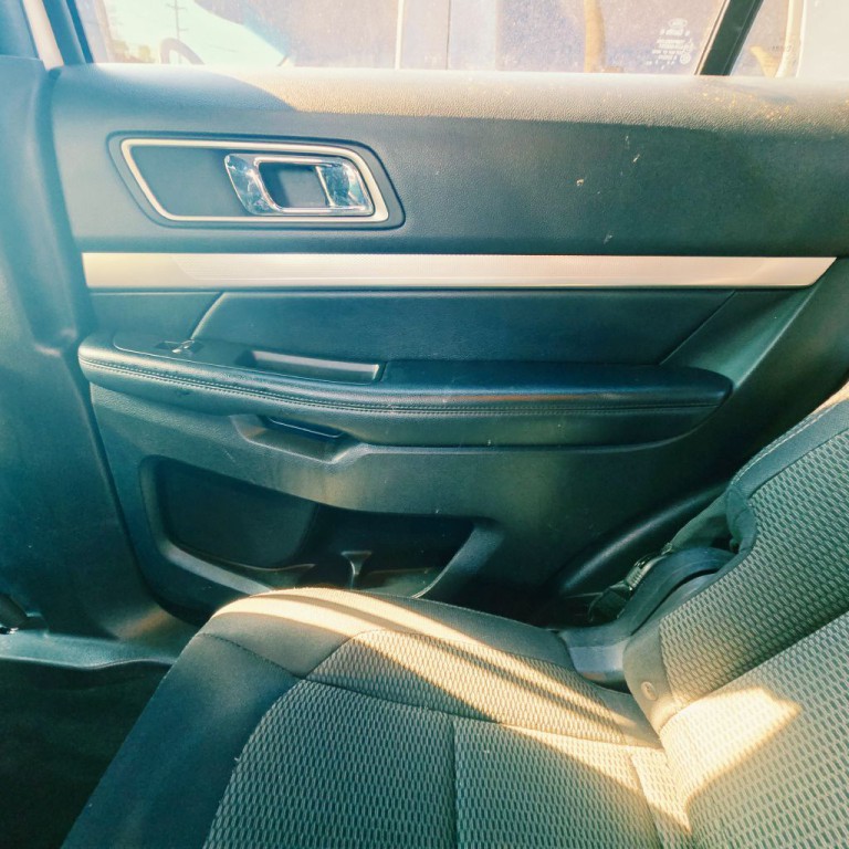 2017 Ford Explorer Image 15