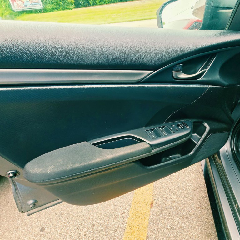 2018 Honda Civic Image 8