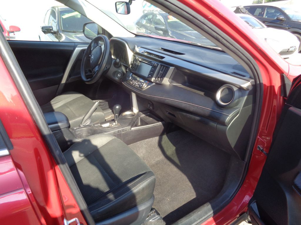 2015 Toyota Rav4 Image 7