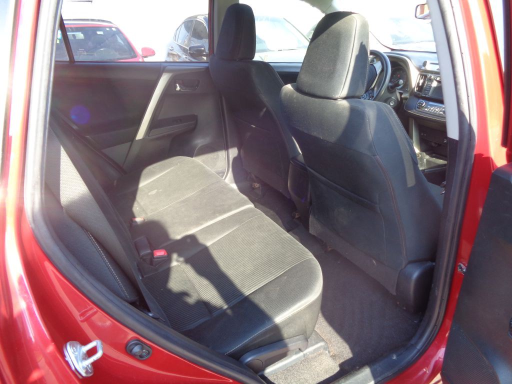2015 Toyota Rav4 Image 8