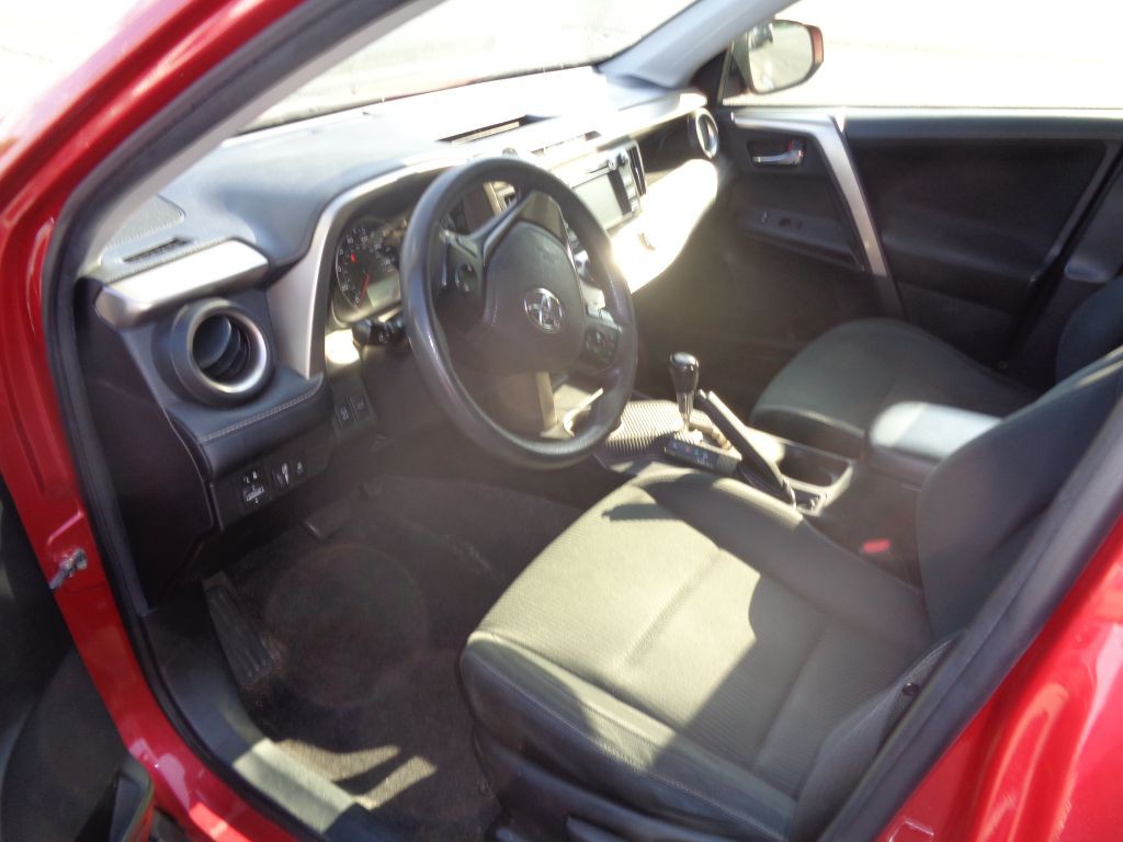 2015 Toyota Rav4 Image 9