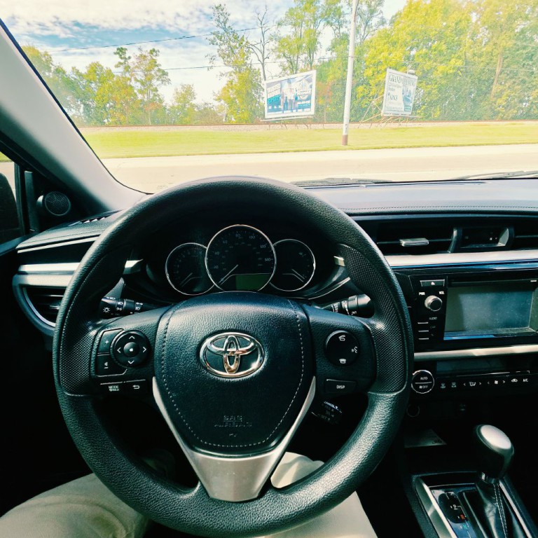 2015 Toyota Corolla Image 10