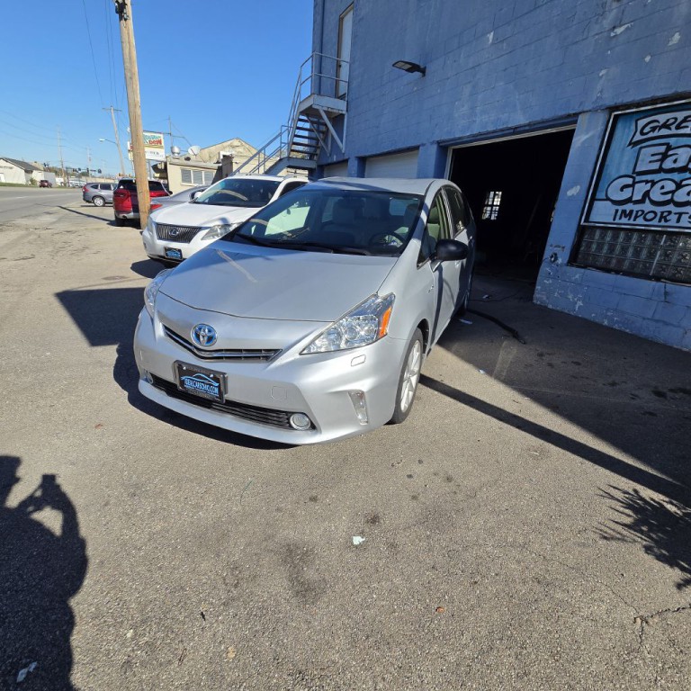 2014 Toyota Prius Image 1