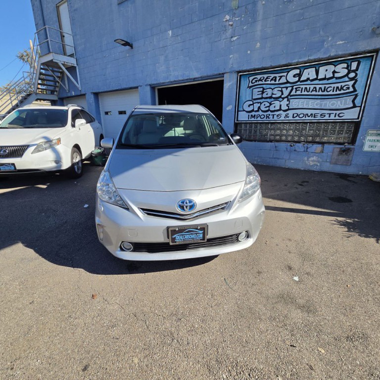 2014 Toyota Prius Image 2