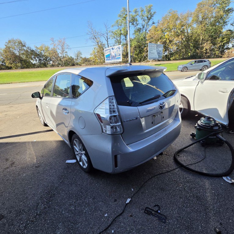 2014 Toyota Prius Image 5