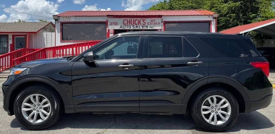 2021 Ford Explorer Image 3