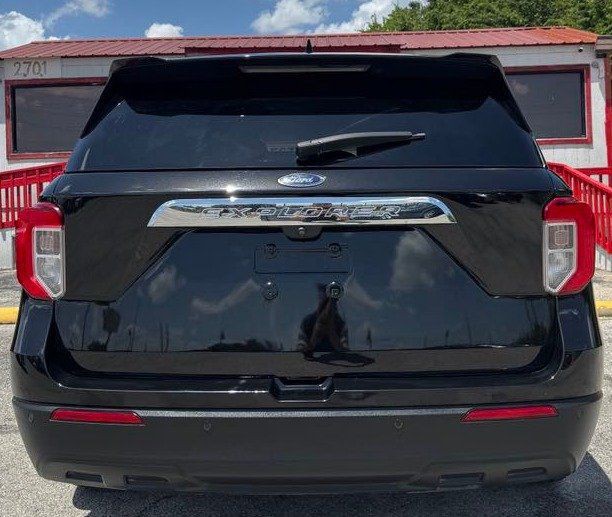2021 Ford Explorer Image 4