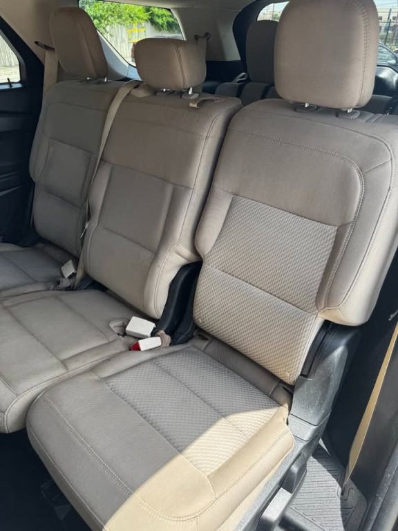 2021 Ford Explorer Image 8
