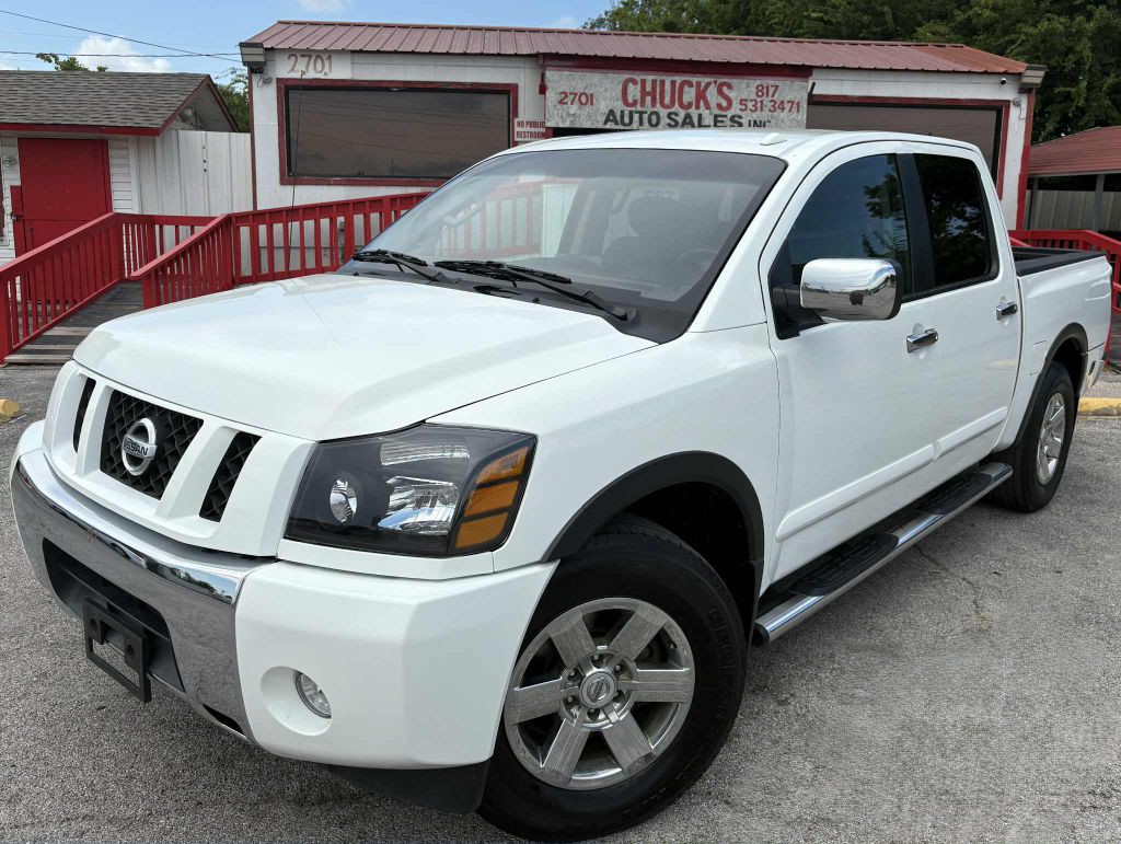 2015 Nissan Titan Image 1