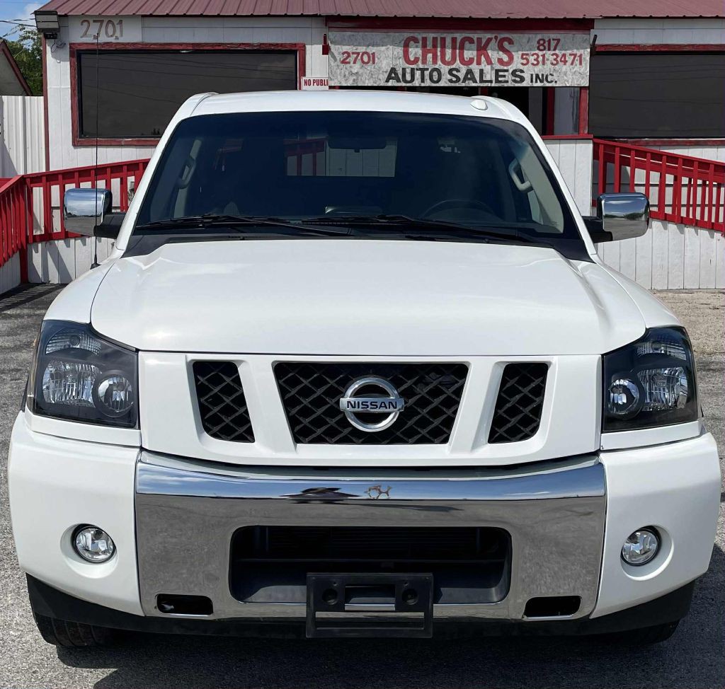 2015 Nissan Titan Image 2