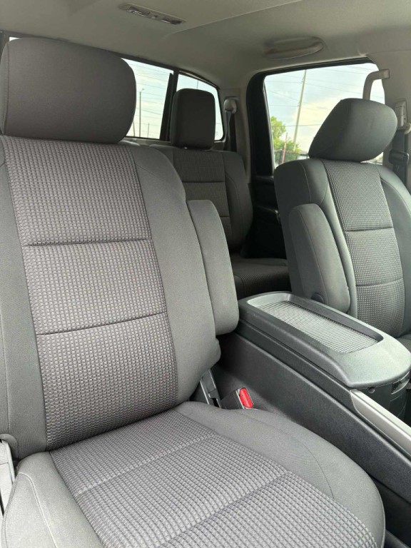 2015 Nissan Titan Image 7