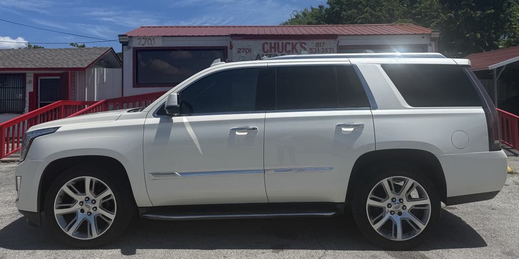2015 Cadillac Escalade Image 4