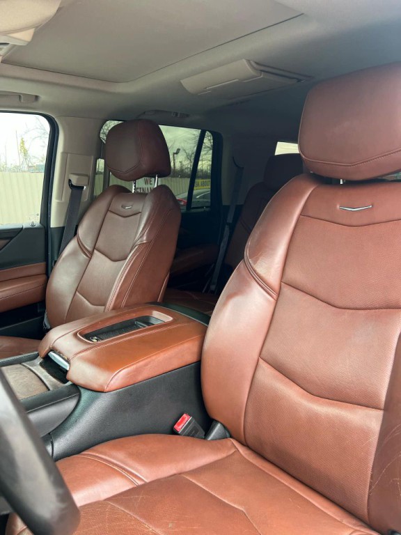 2015 Cadillac Escalade Image 8