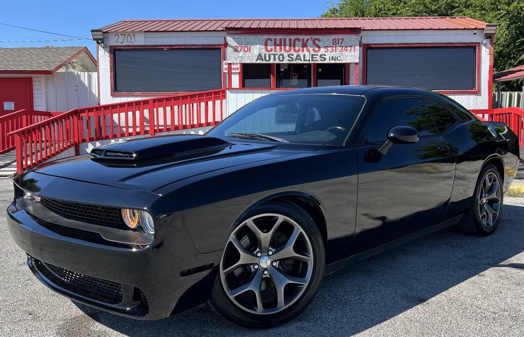 2015 Dodge Challenger Image 1