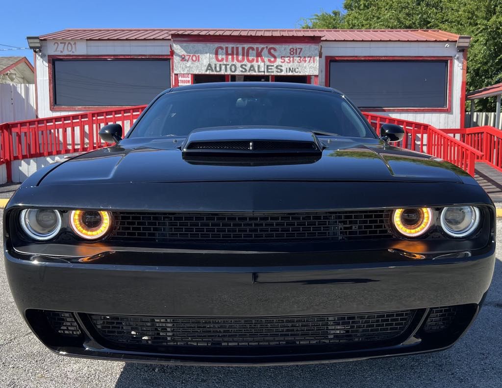 2015 Dodge Challenger Image 2