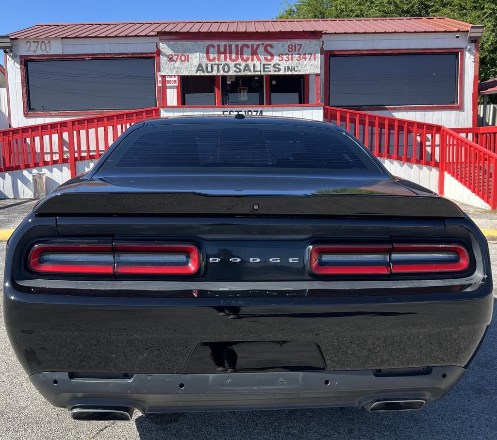 2015 Dodge Challenger Image 6