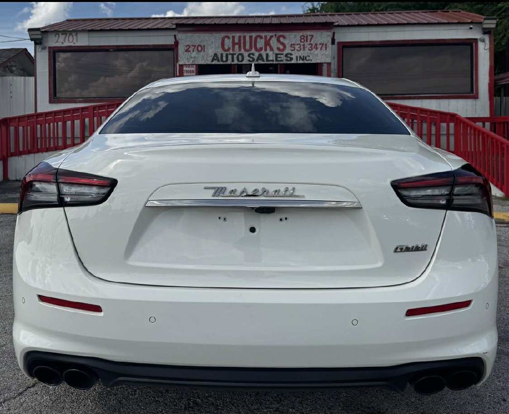 2021 Maserati Ghibli Image 4