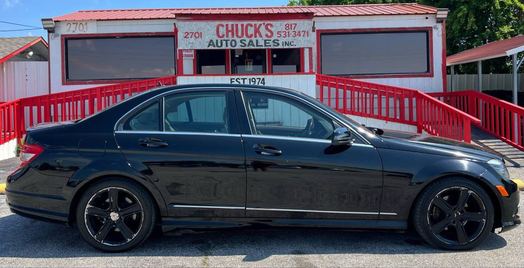 2010 Mercedes-Benz C-Class Image 3