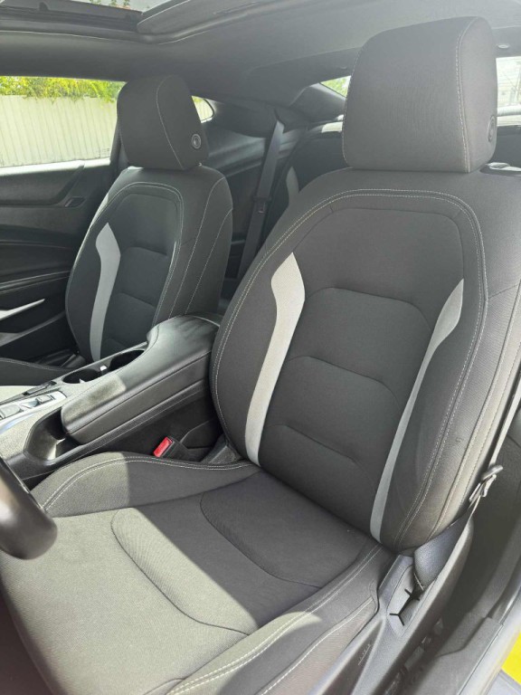 2017 Chevrolet Camaro Image 9