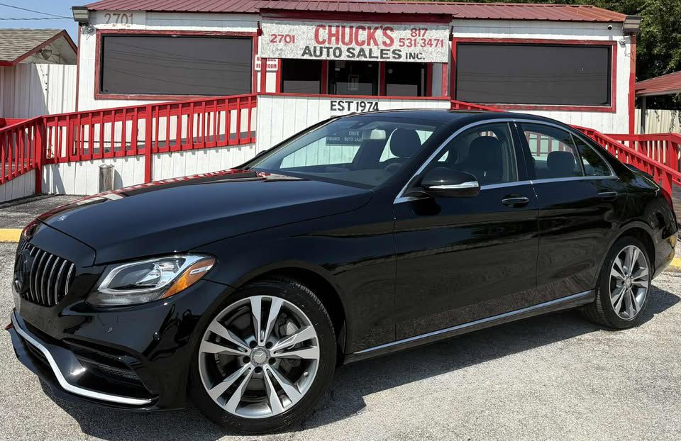 2015 Mercedes-Benz C-Class Image 1