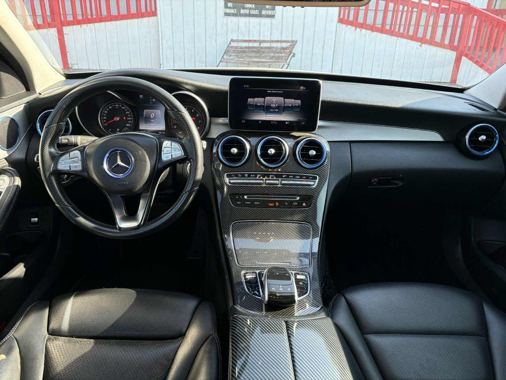 2016 Mercedes-Benz C-Class Image 9
