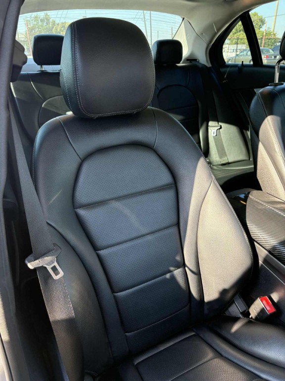 2016 Mercedes-Benz C-Class Image 10