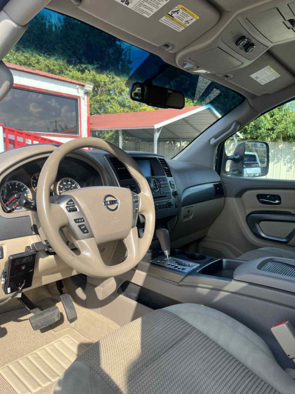 2015 Nissan Armada Image 6