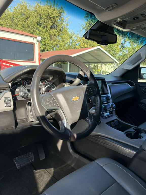2016 Chevrolet Suburban Image 7