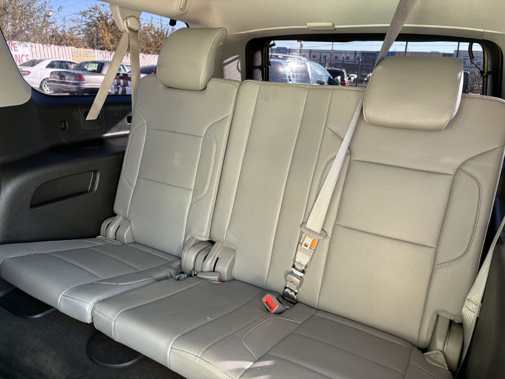 2016 Chevrolet Suburban Image 10