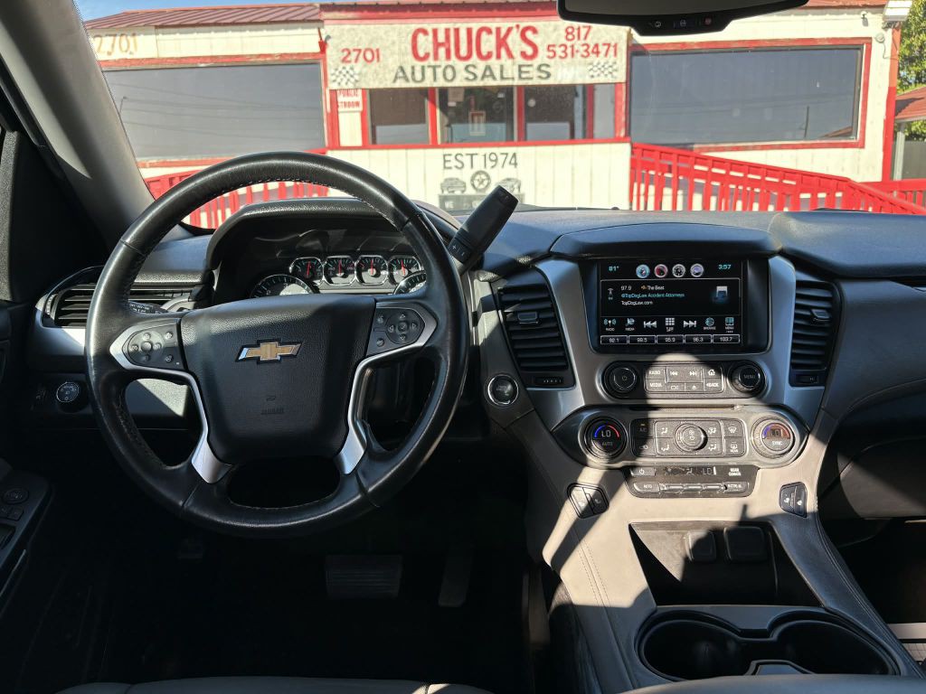 2016 Chevrolet Suburban Image 11