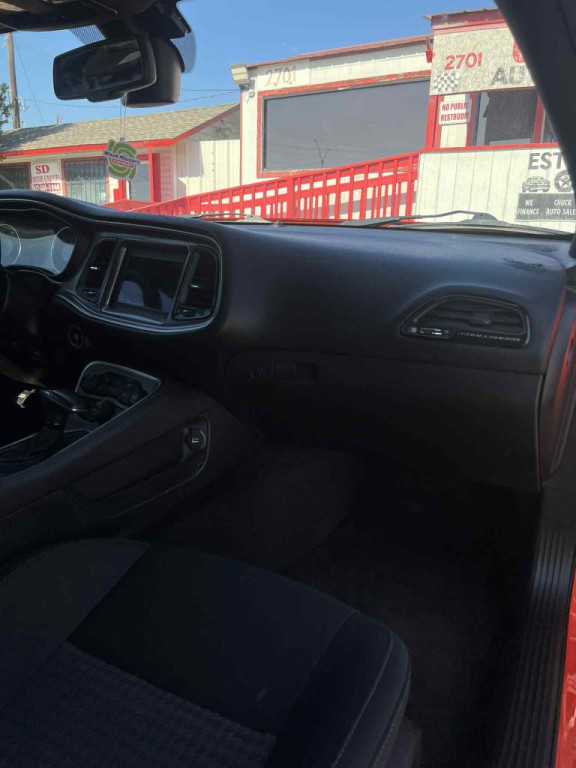 2019 Dodge Challenger Image 9