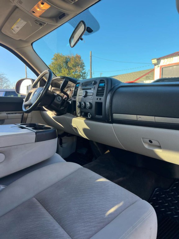 2010 Chevrolet Silverado 1500 Image 9