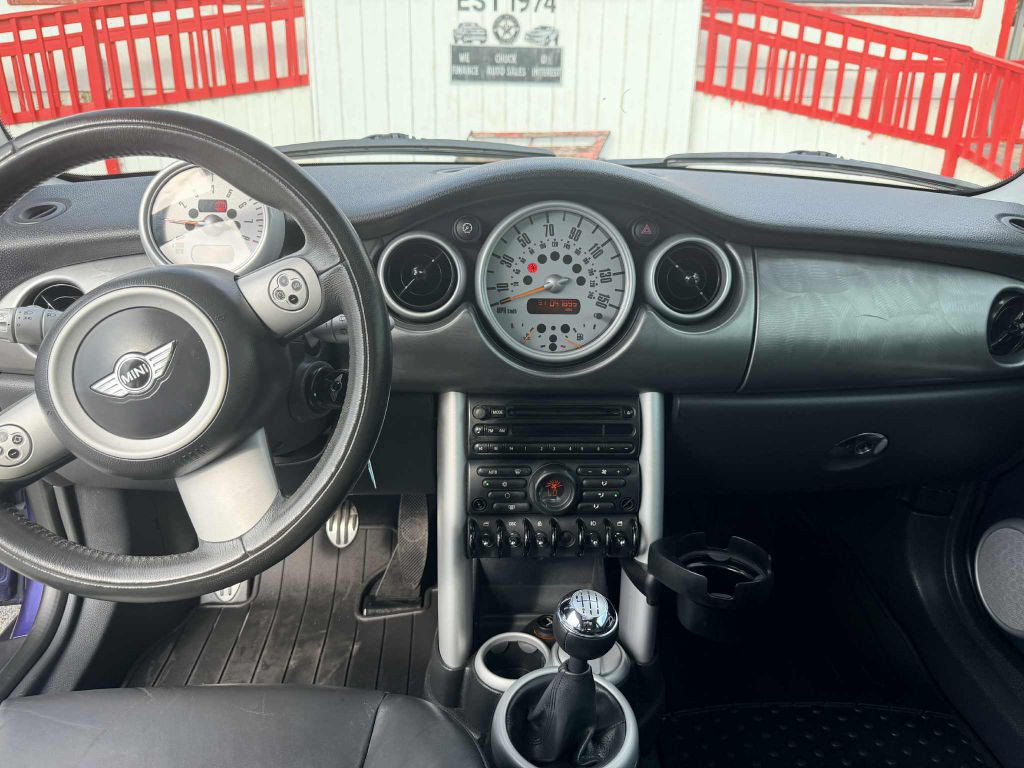 2005 MINI Cooper Image 6