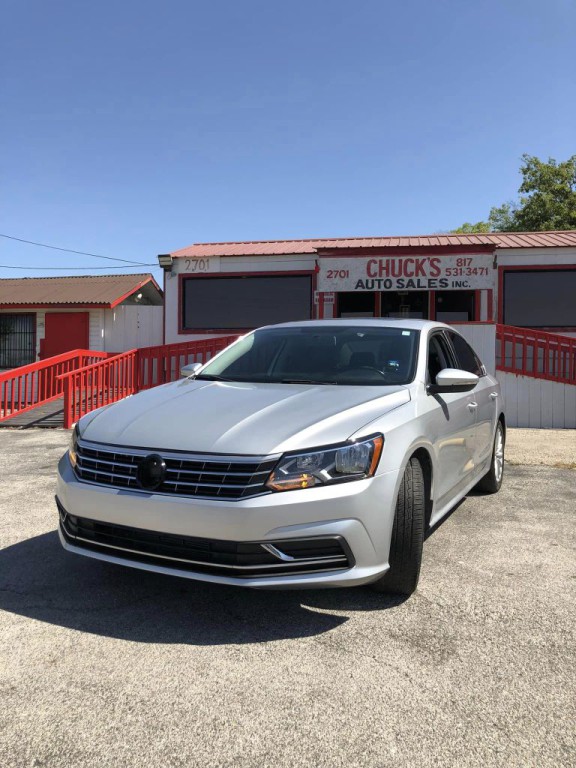2016 Volkswagen Passat Image 1