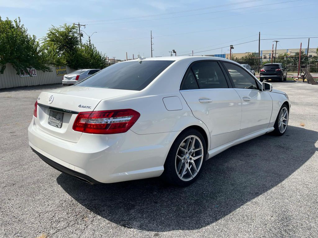 2013 Mercedes-Benz E-Class Image 5