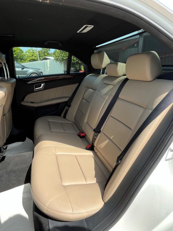 2013 Mercedes-Benz E-Class Image 12