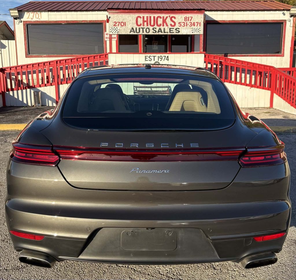 2016 Porsche Panamera Image 5