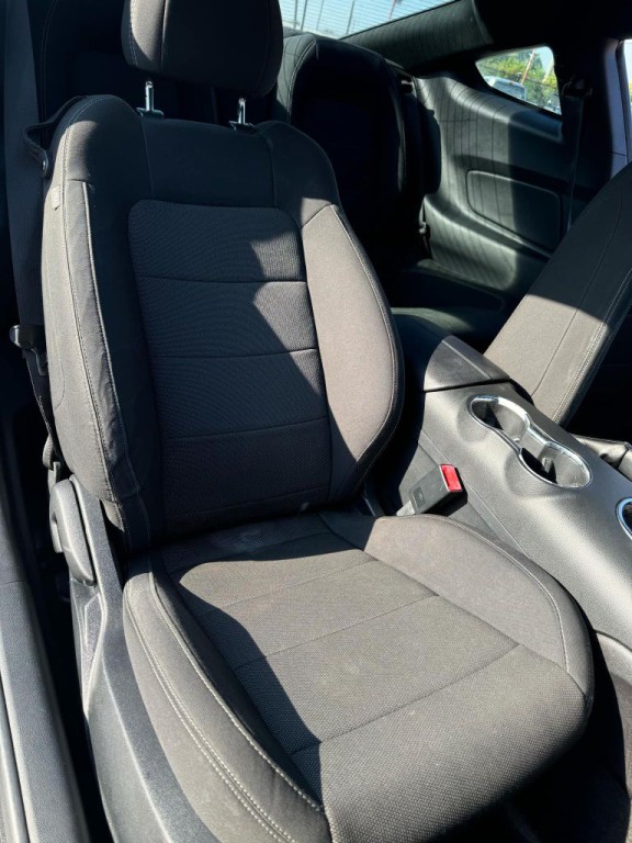 2016 Ford Mustang Image 7