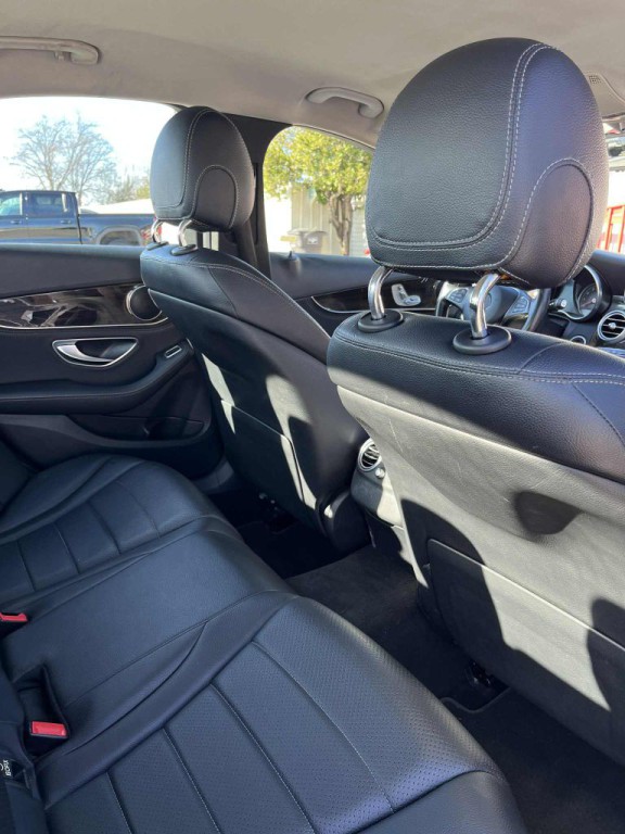 2015 Mercedes-Benz C-Class Image 10