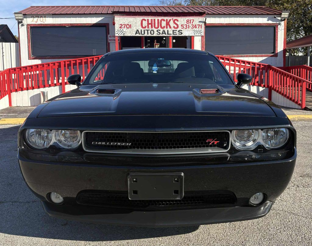 2013 Dodge Challenger Image 2