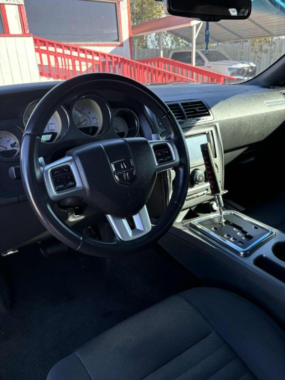 2013 Dodge Challenger Image 6