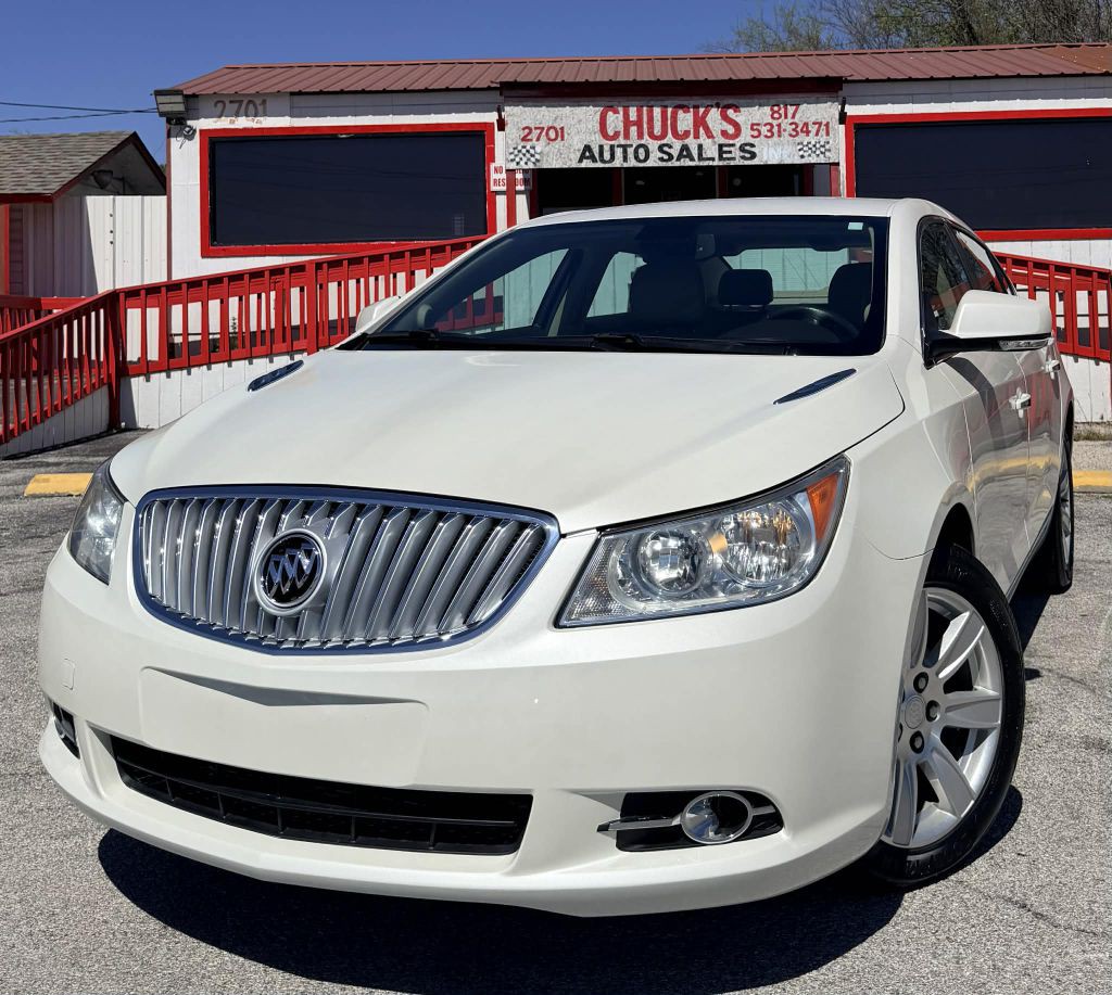 2010 Buick Lacrosse Image 1
