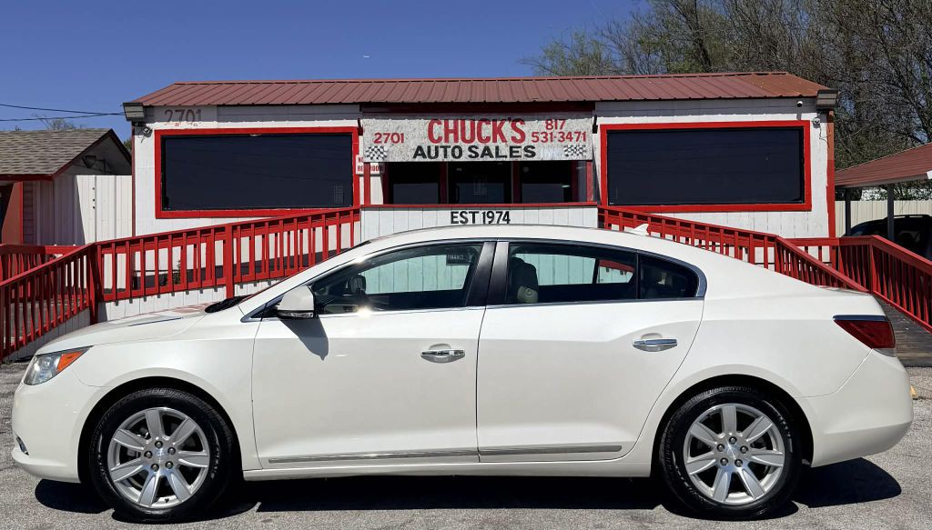 2010 Buick Lacrosse Image 3