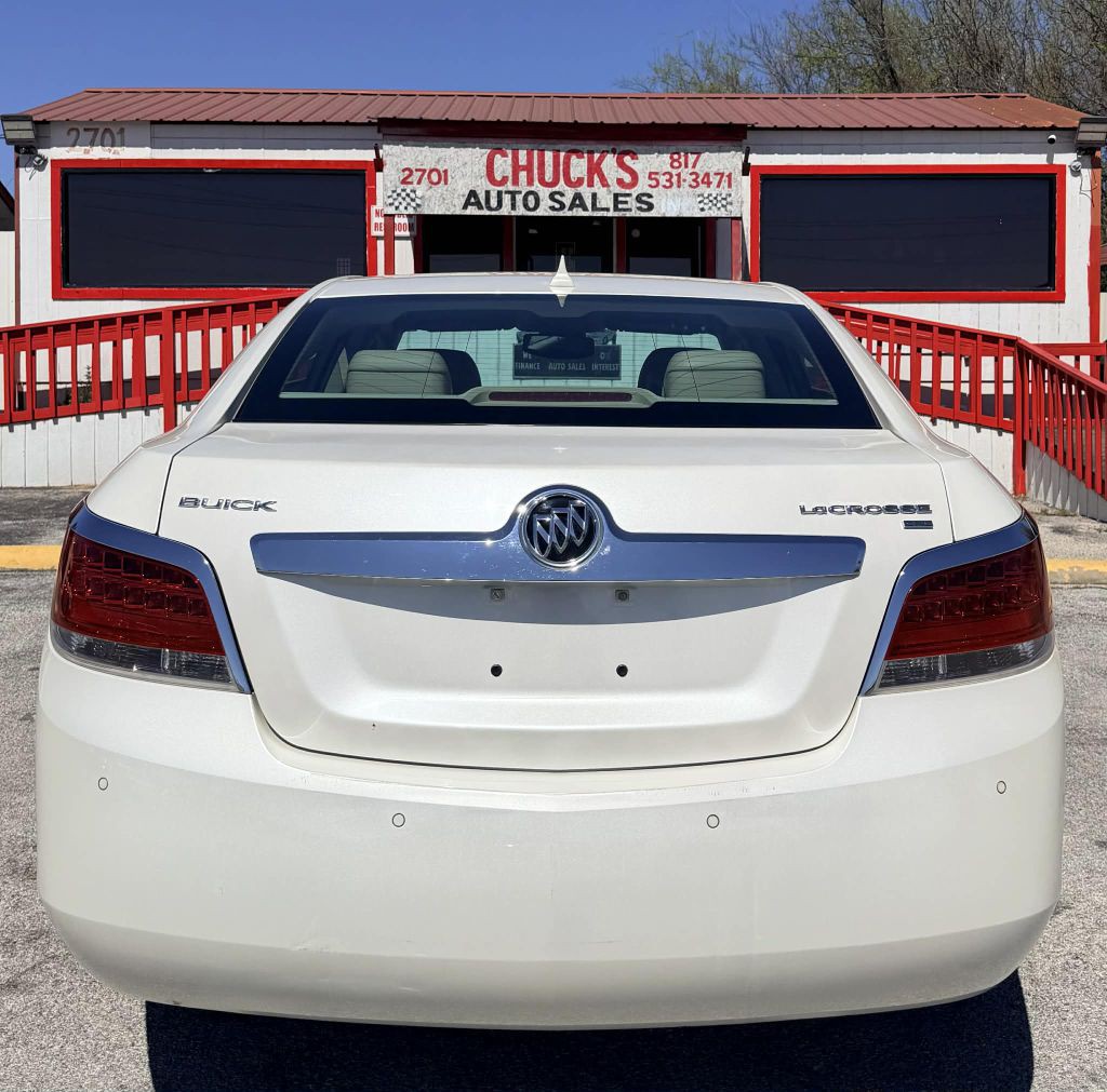 2010 Buick Lacrosse Image 4
