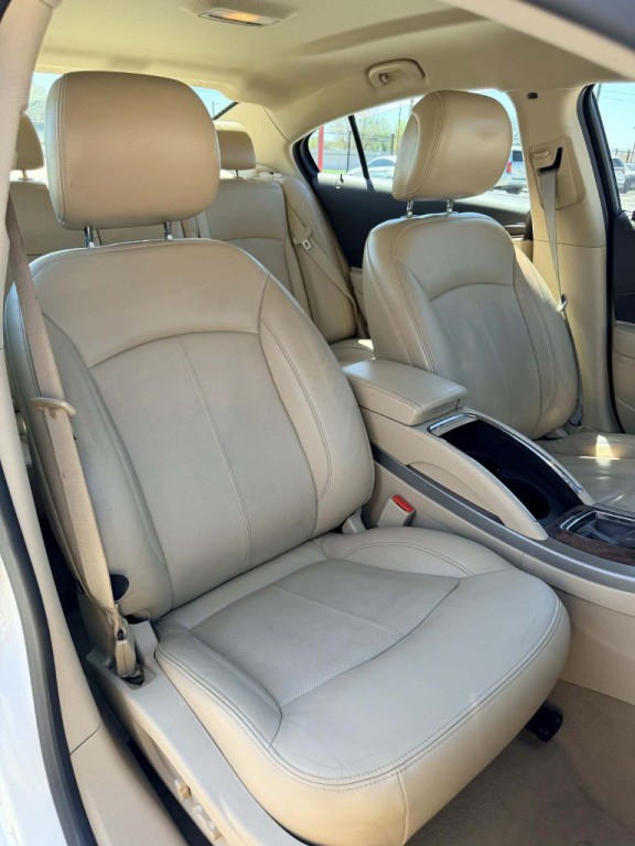 2010 Buick Lacrosse Image 8