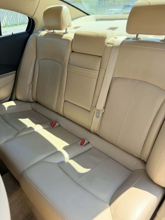 2010 Buick Lacrosse Image 9